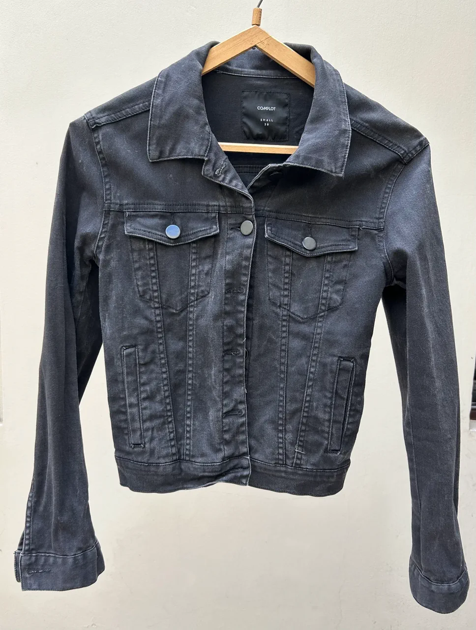 Campera Complot - imagen 1