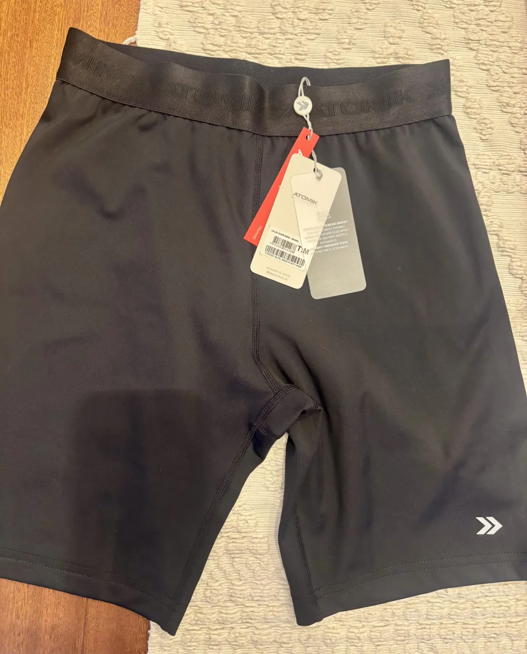 Short Atomik · Talle M