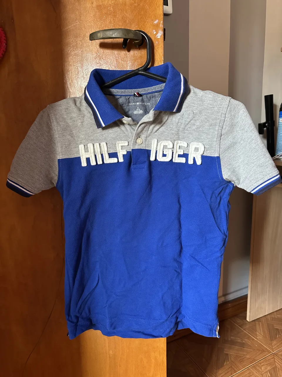 Remera Tommy Hilfiger · Talle S