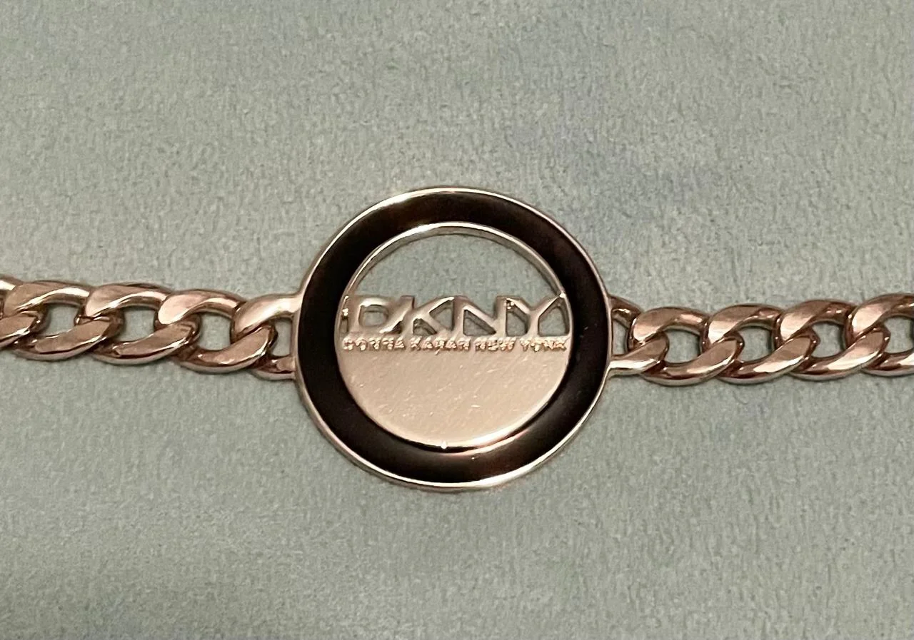 DKNY