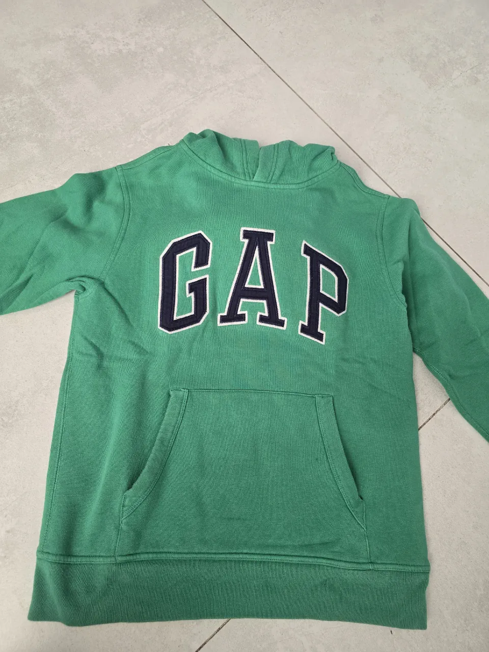 Buzo GAP · Talle 14 años / 164 cm