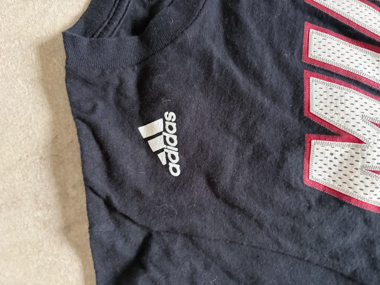 Ropa deportiva adidas · Talle M