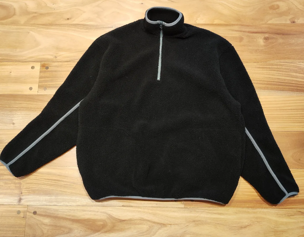 Buzo ASOS · Talle M