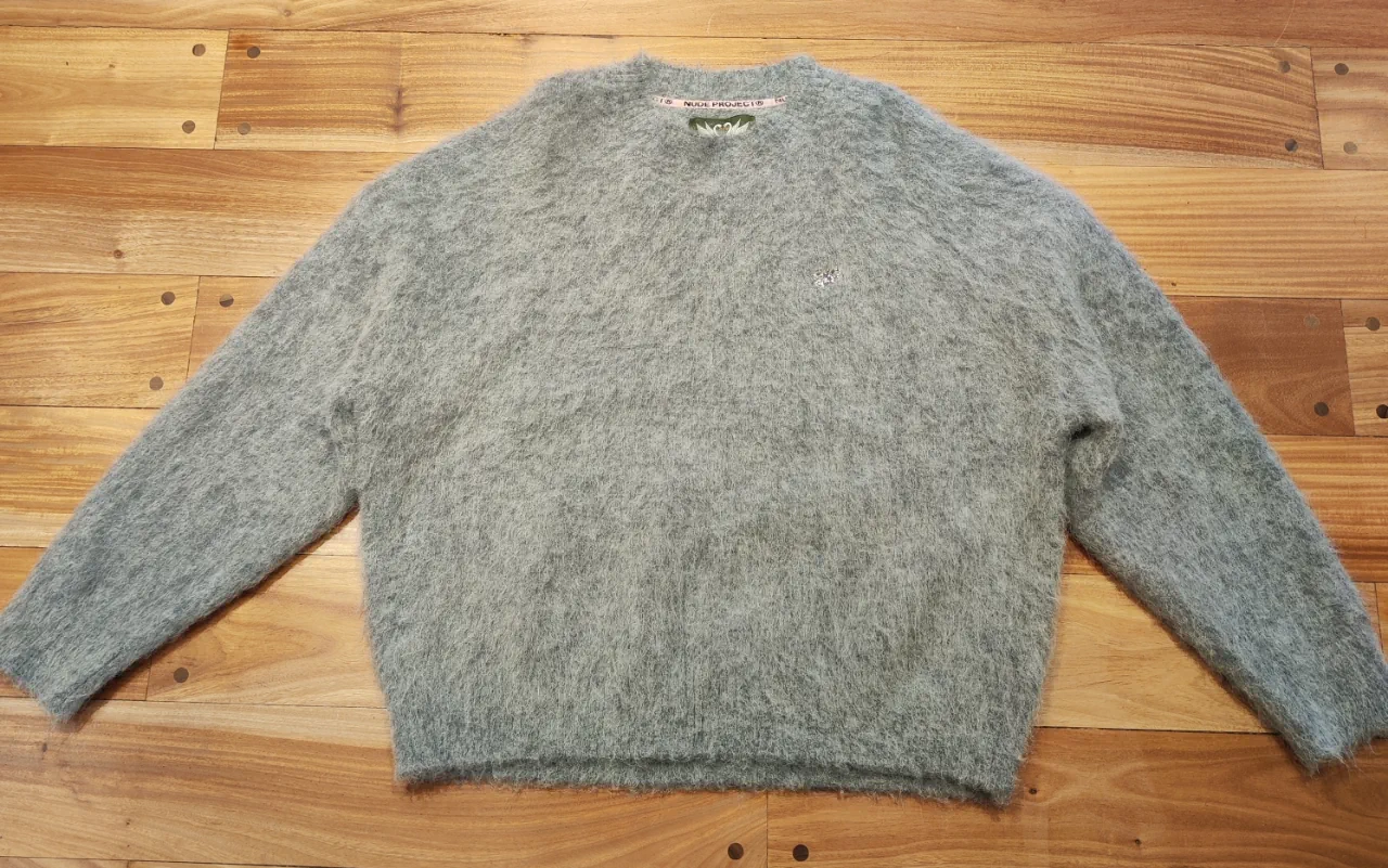 Sweater Nude project · Talle L