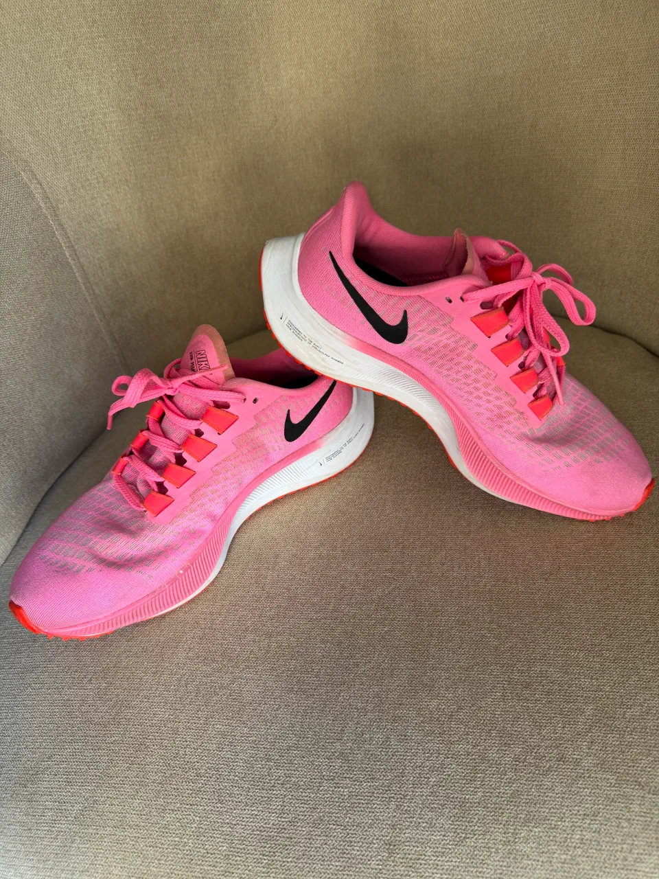 Nike · Talle AR 37