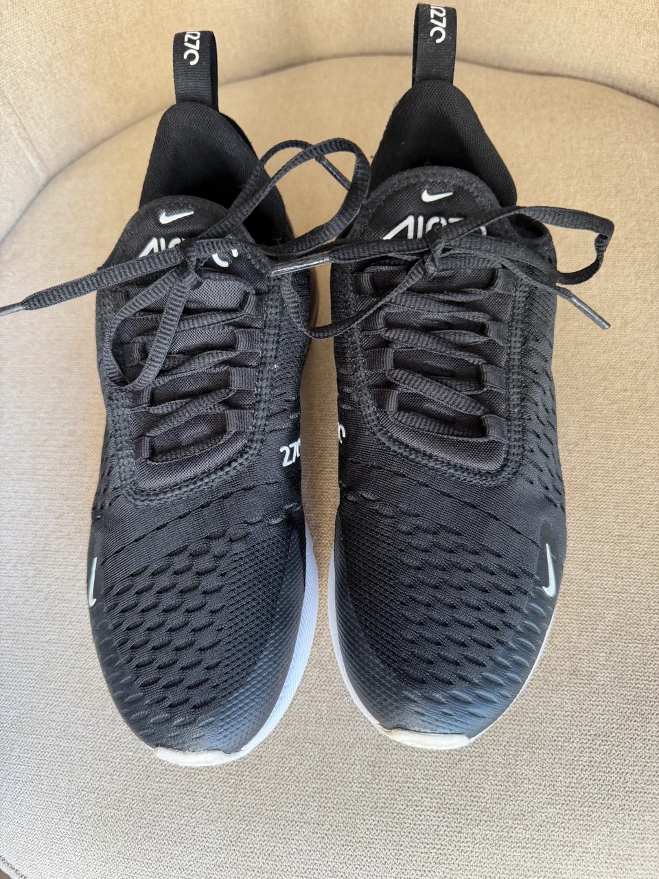 Nike · Talle AR 37