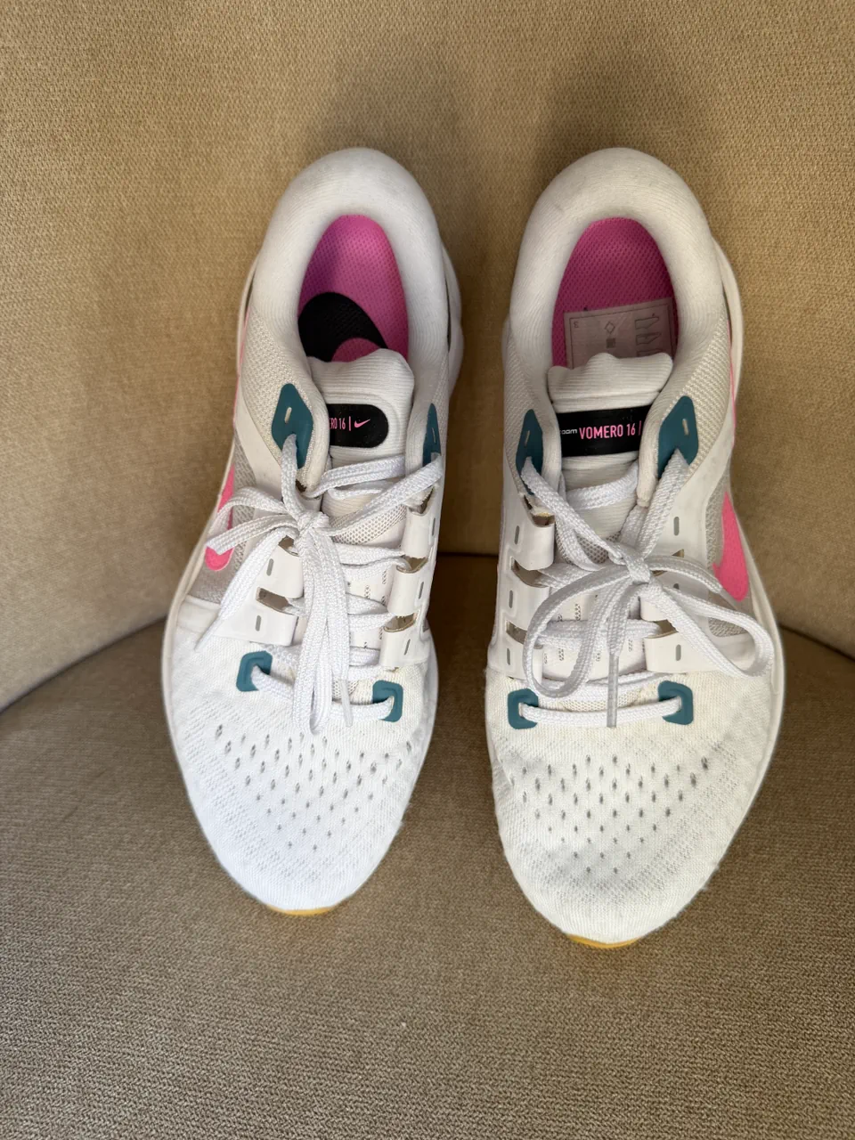 Nike · Talle AR 37