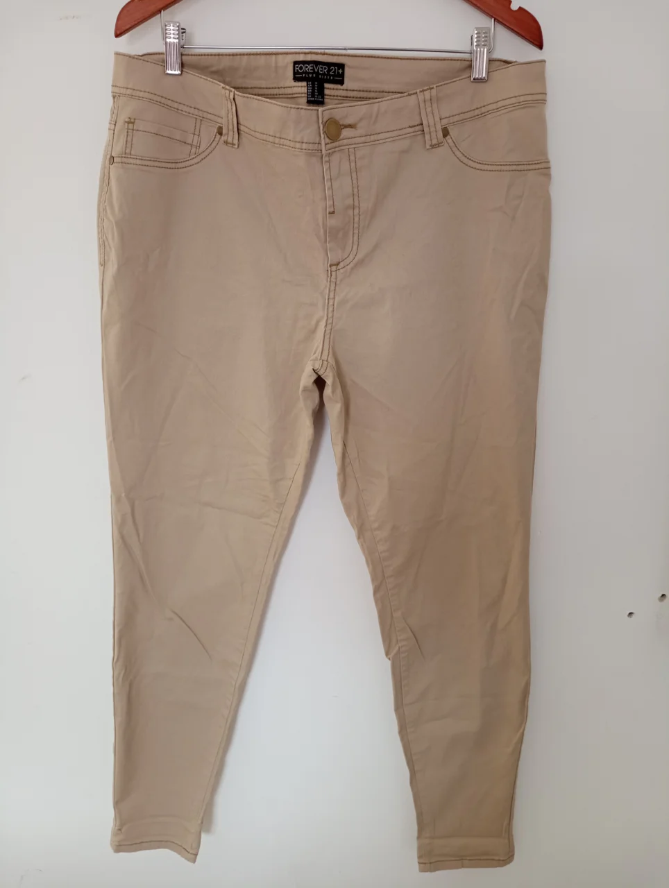 Pantalón Forever 21 · Talle EU 48