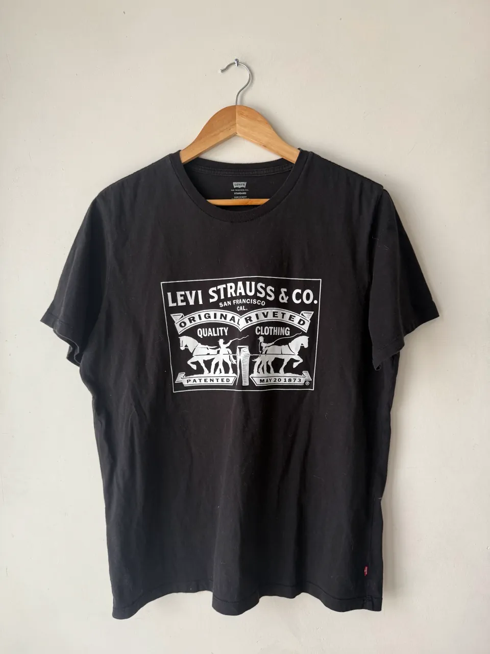 Levi's · Talle L