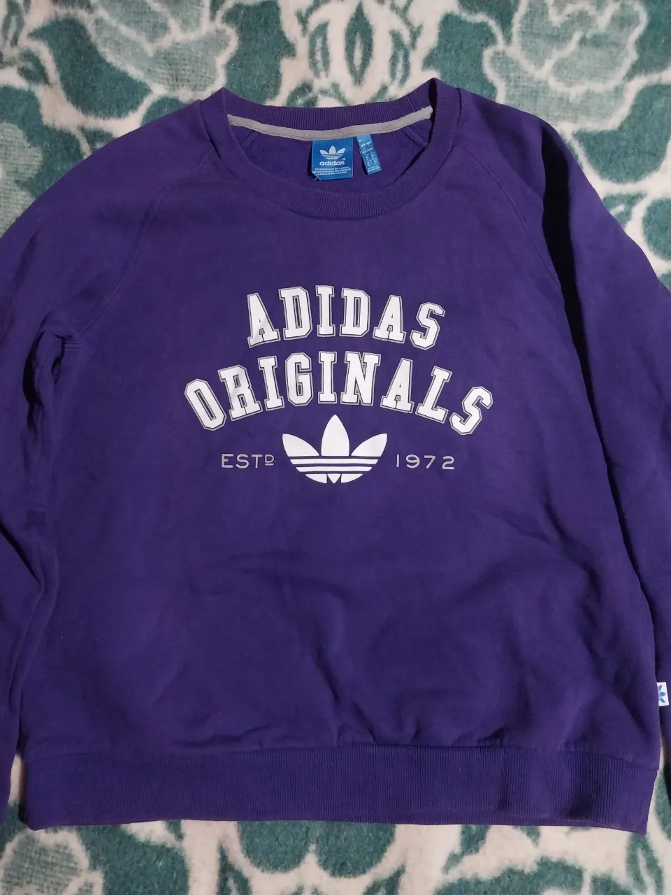 adidas · Talle L