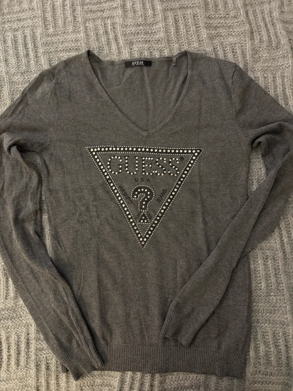 Sweater GUESS · Talle M