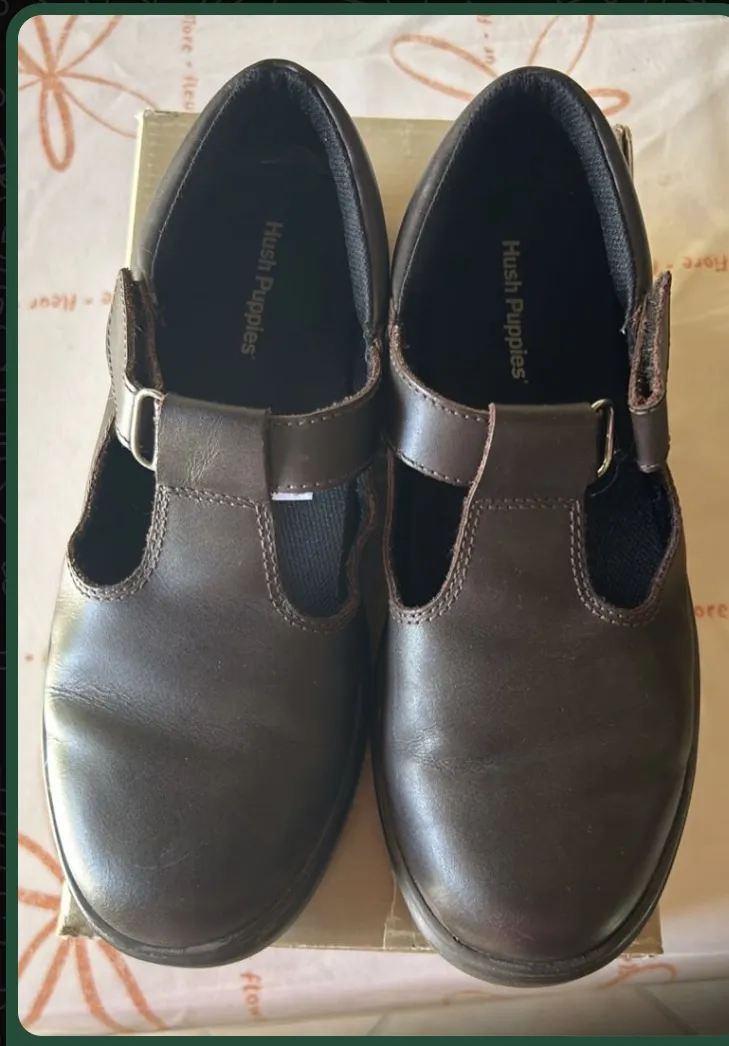 Ocasión especial Hush Puppies · Talle AR 35