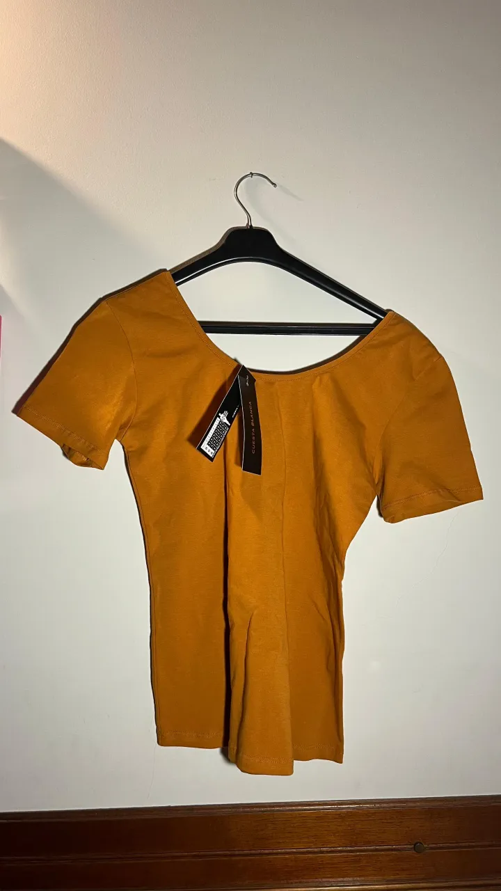 Remera Cuesta Blanca · Talle M