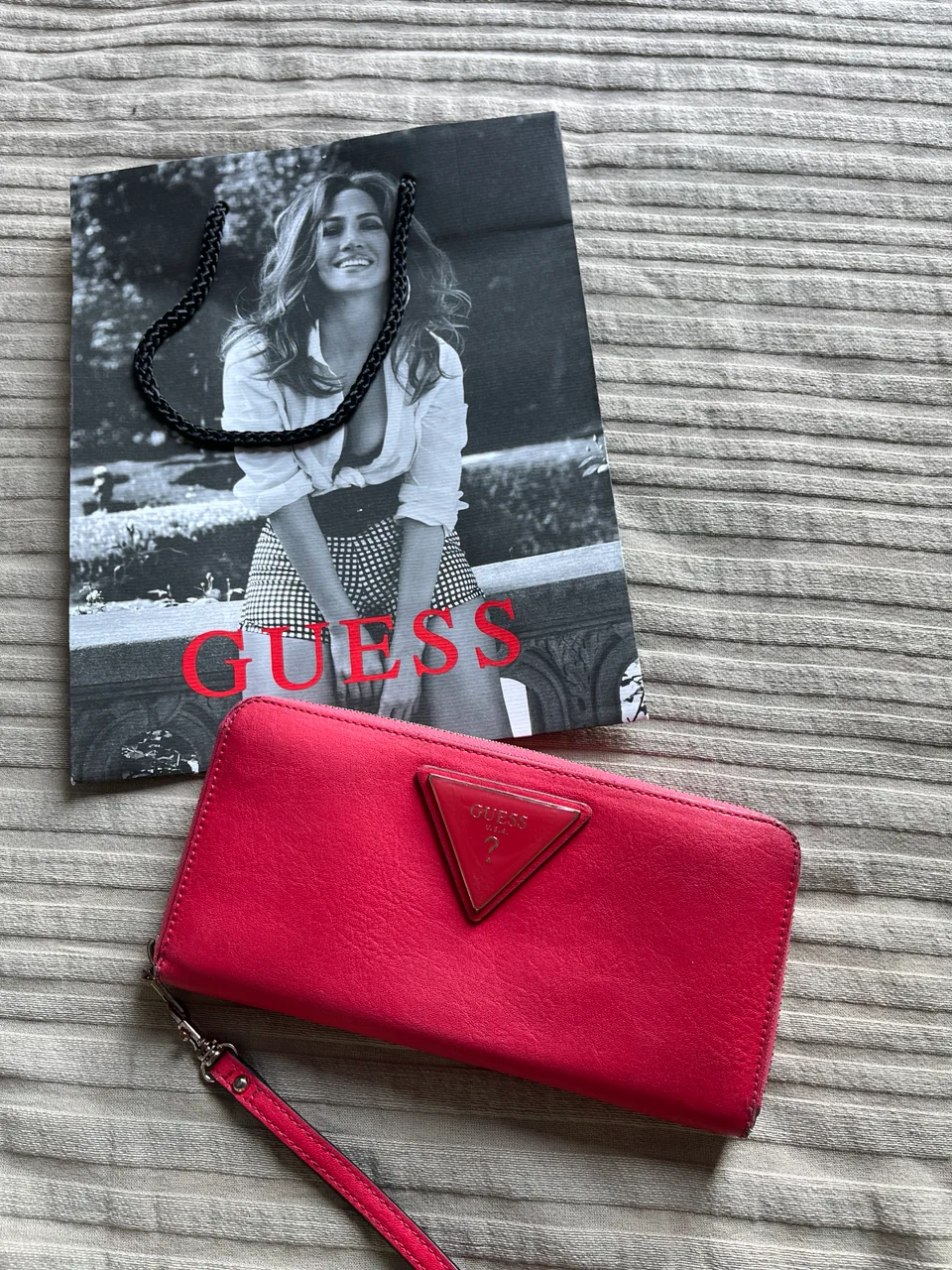 Billetera GUESS - imagen 1