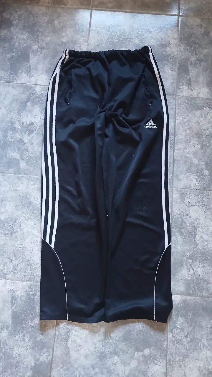 Pantalón adidas - imagen 1