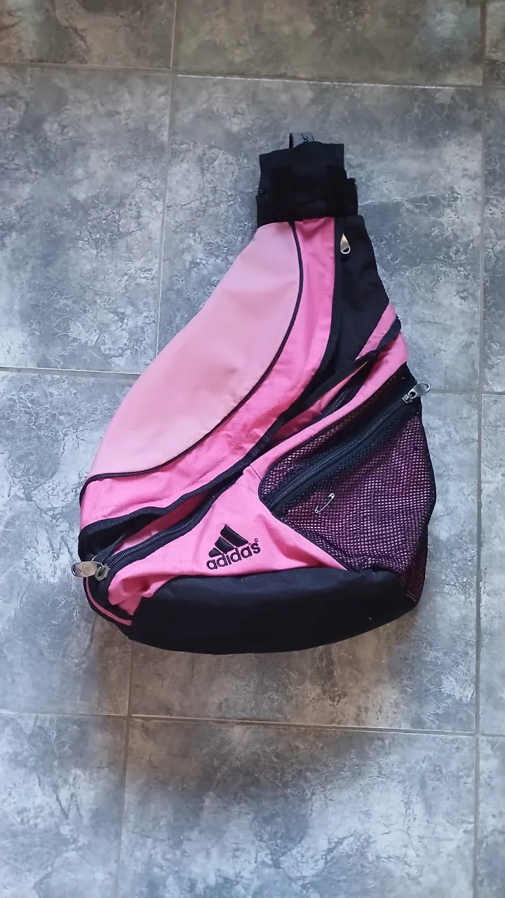 Mochila adidas - imagen 1