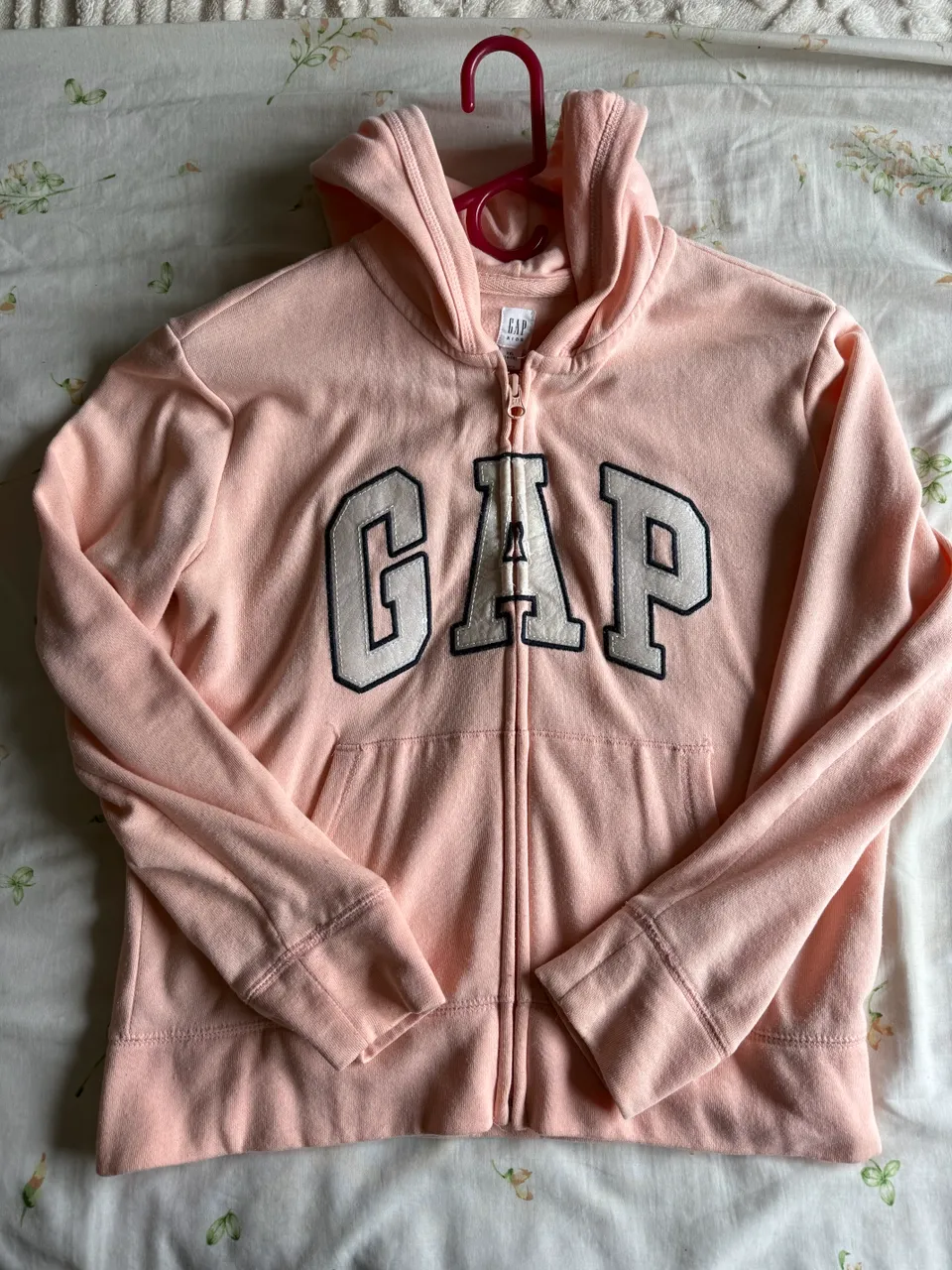 Buzo GAP · Talle 16 años / 176 cm