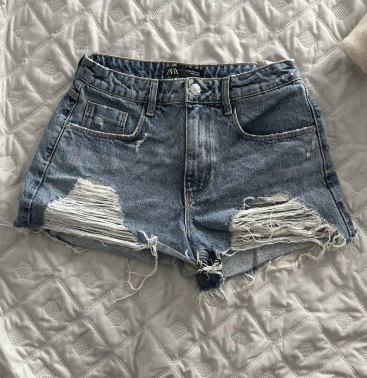Short Zara · Talle EU 38