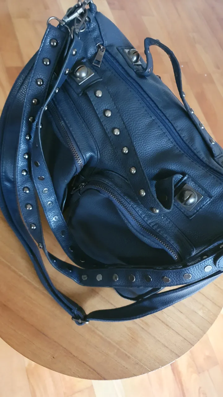 Cartera A ≠ - imagen 1