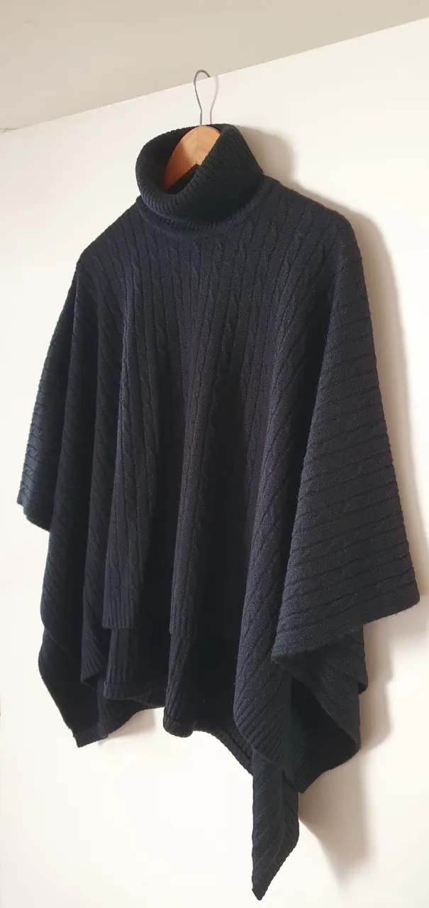 Poncho Burma - imagen 1