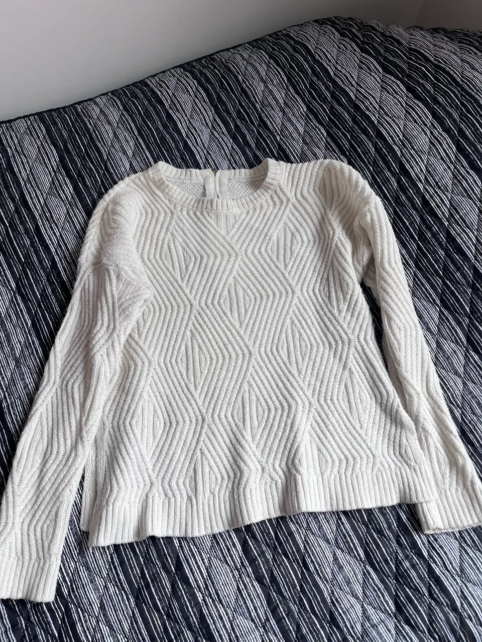 Sweater A ≠ - imagen 1