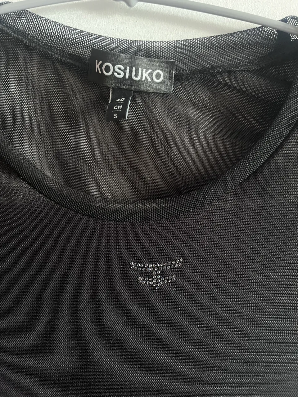Remera Kosiuko · Talle S