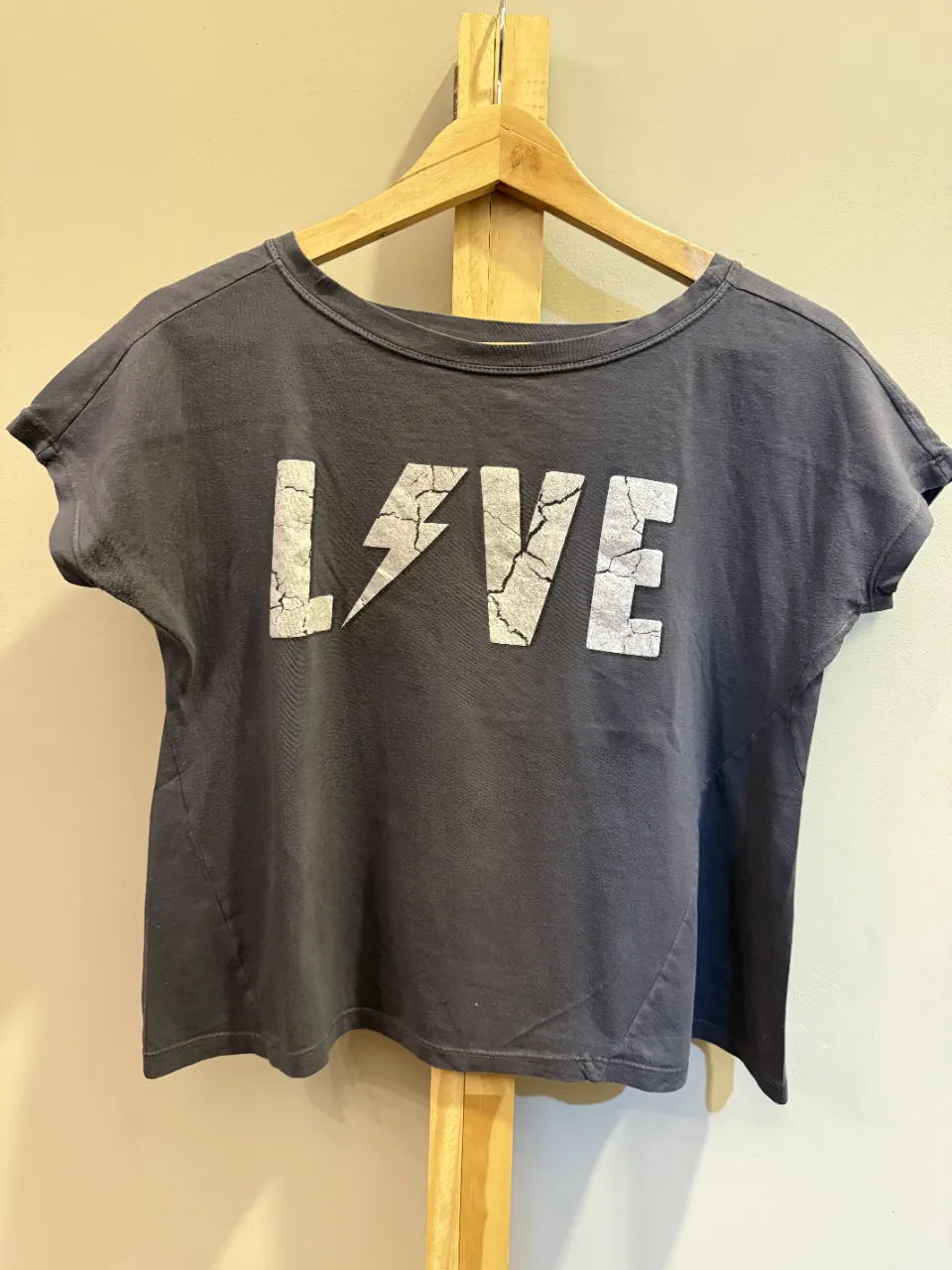 Remera Inedita · Talle S
