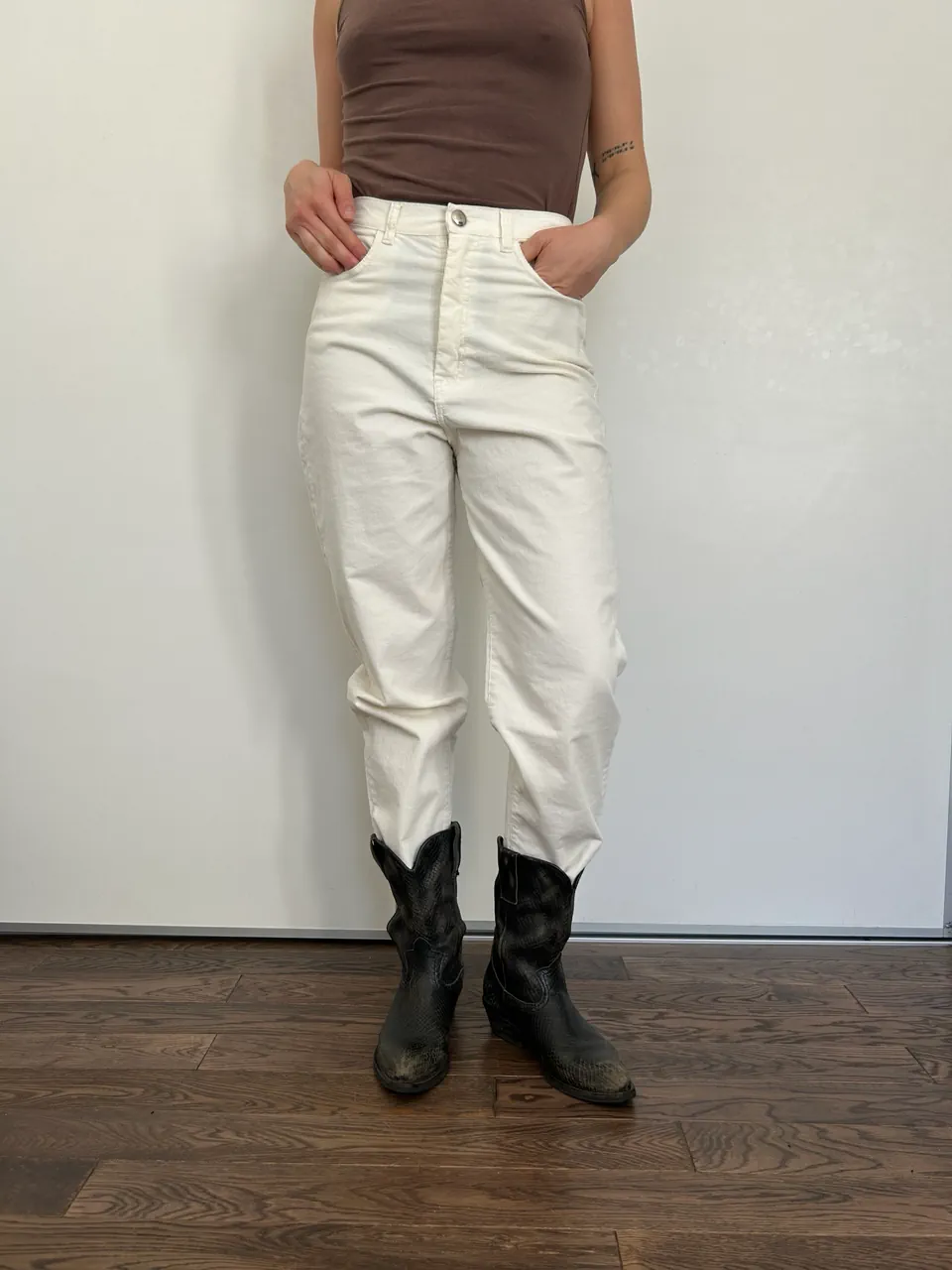 Pantalón CHER. · Talle EU 38