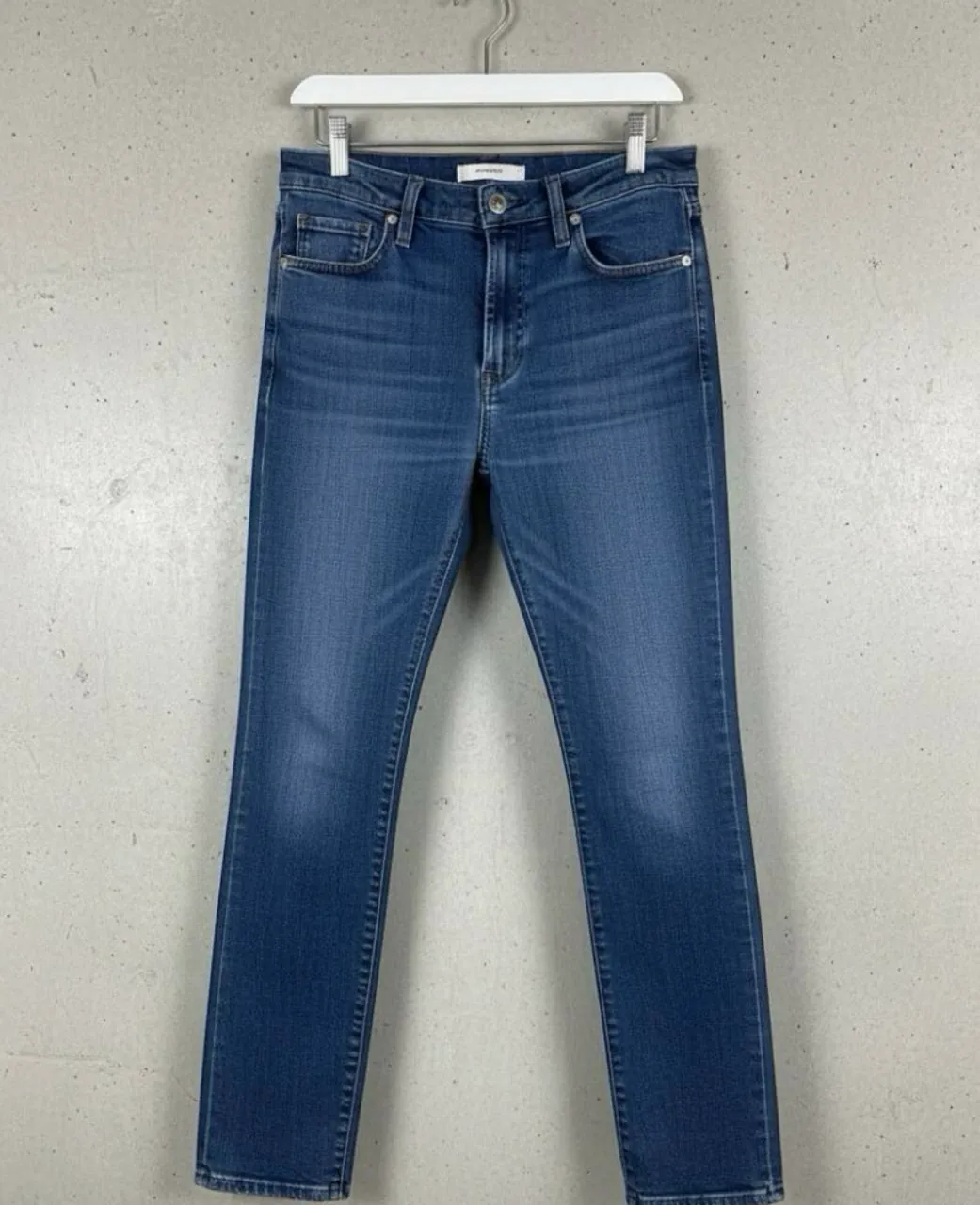 Jean Awada · Talle M