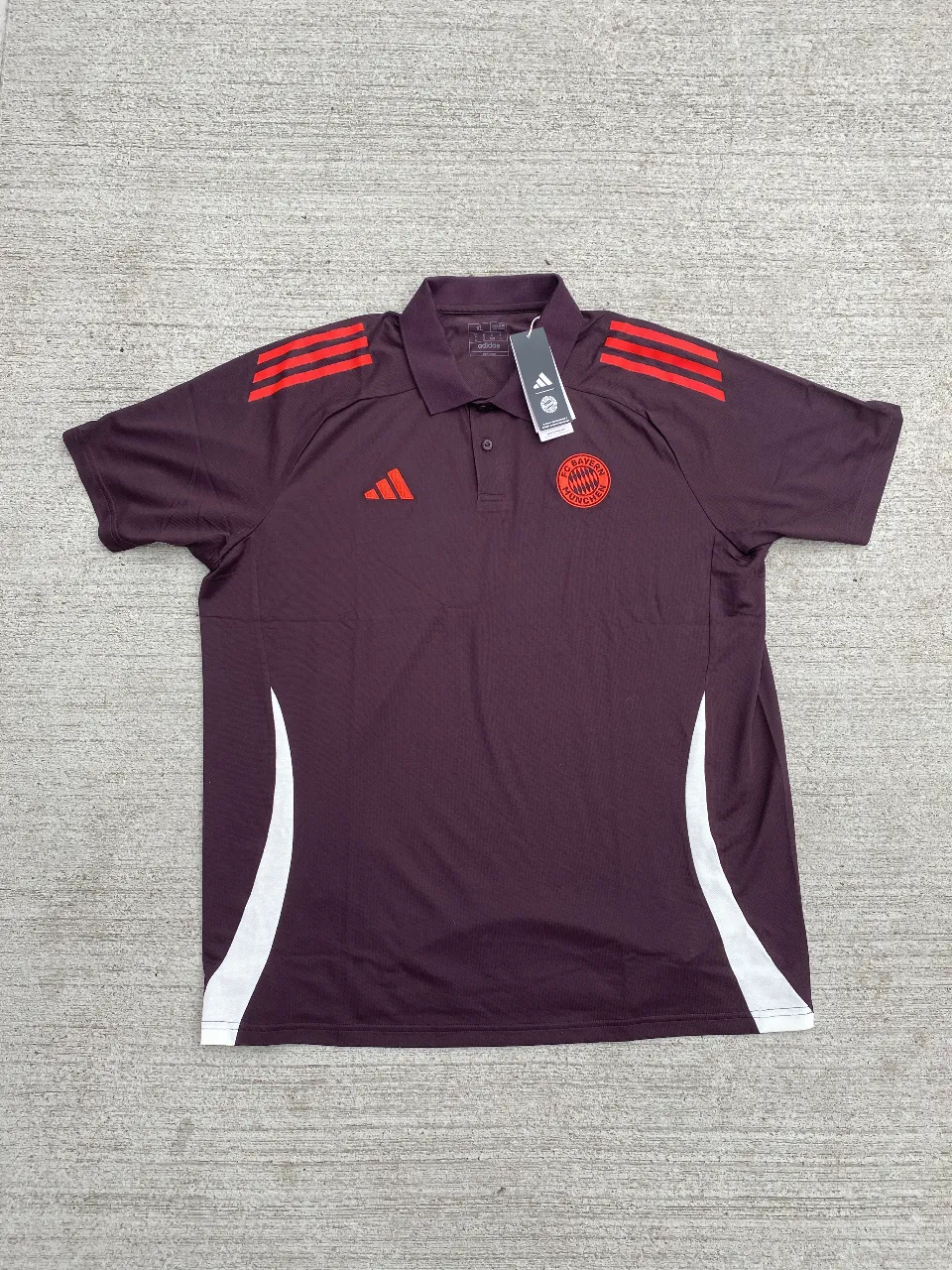 Remera adidas · Talle XL