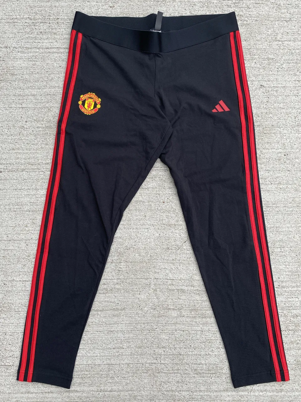Pantalón adidas - imagen 1