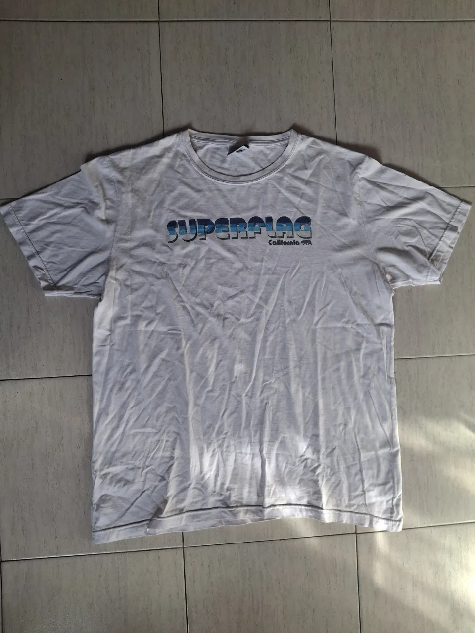 Remera Superflag - imagen 1