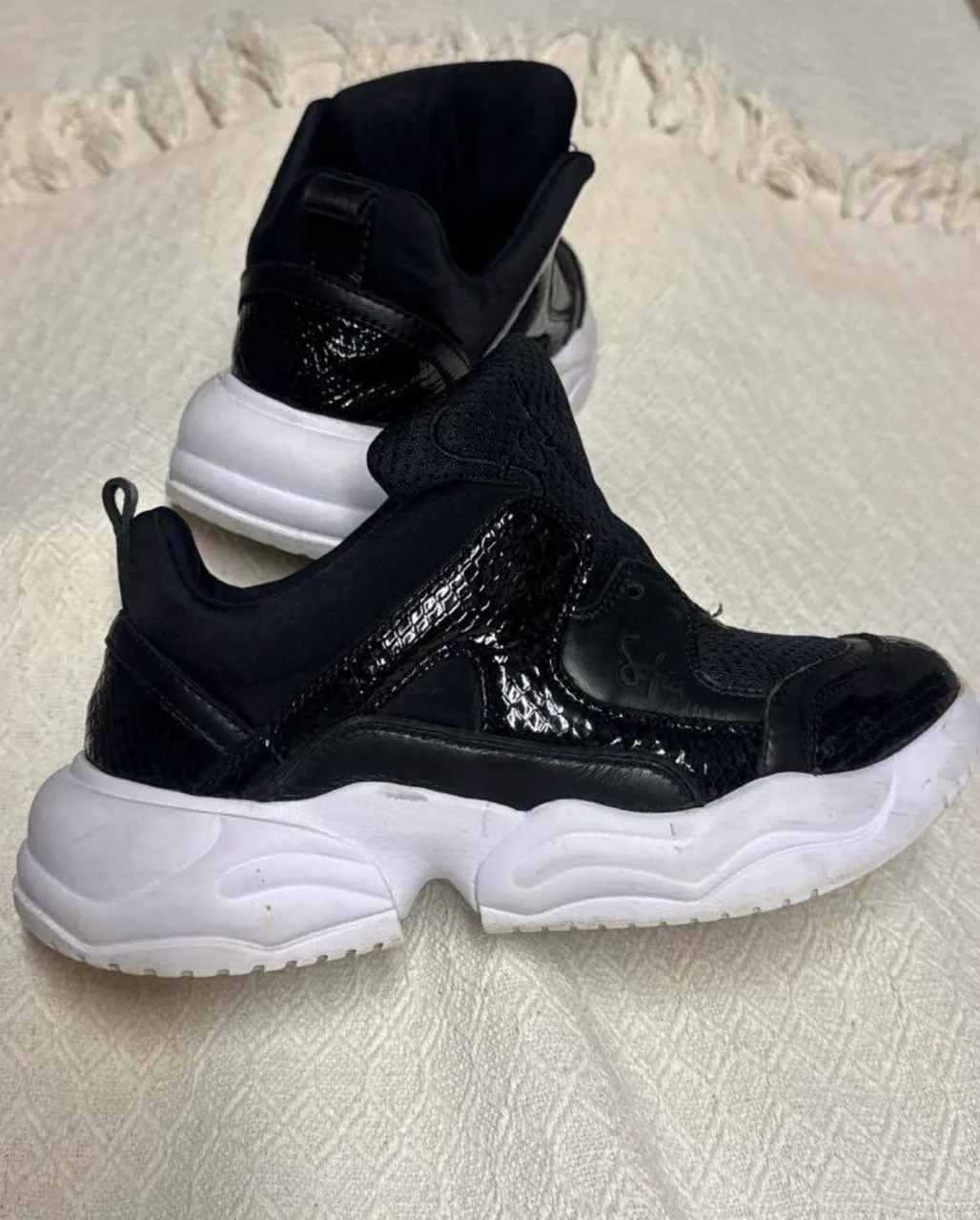 Sofia Sarkany · Talle AR 35