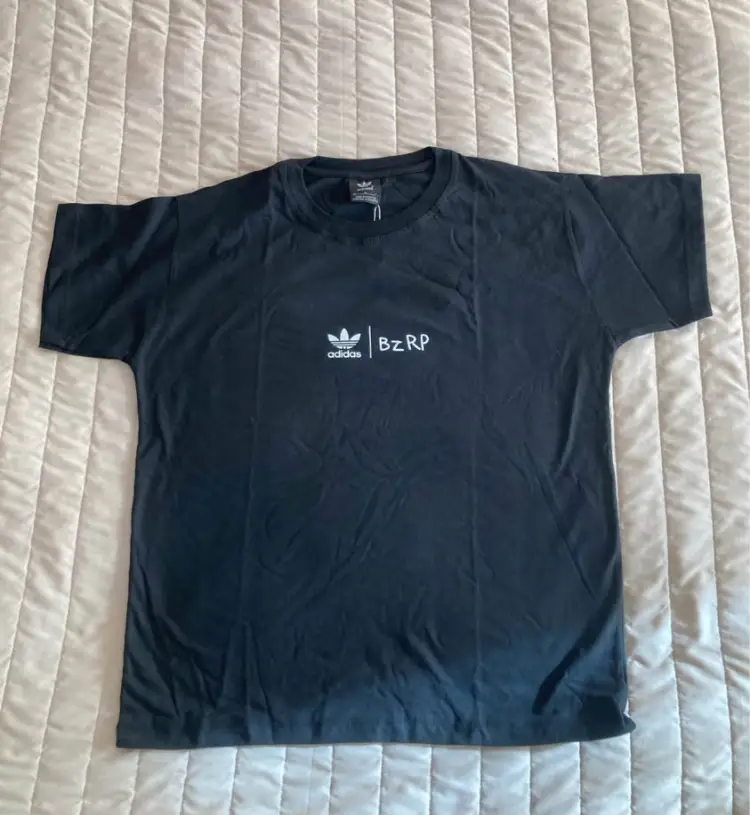 adidas · Talle M