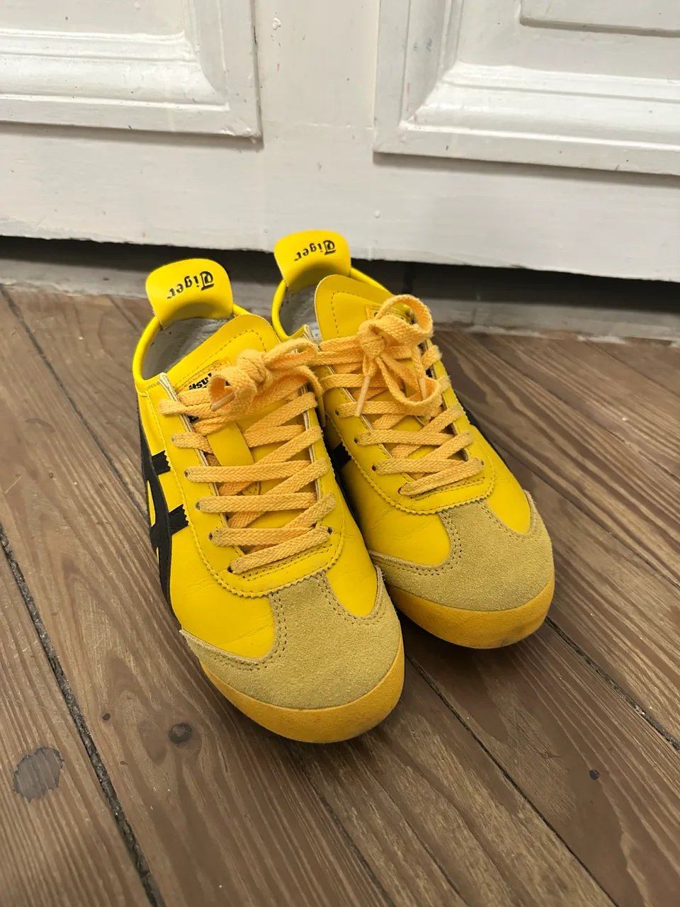 Onitsuka Tiger · Talle EU 38