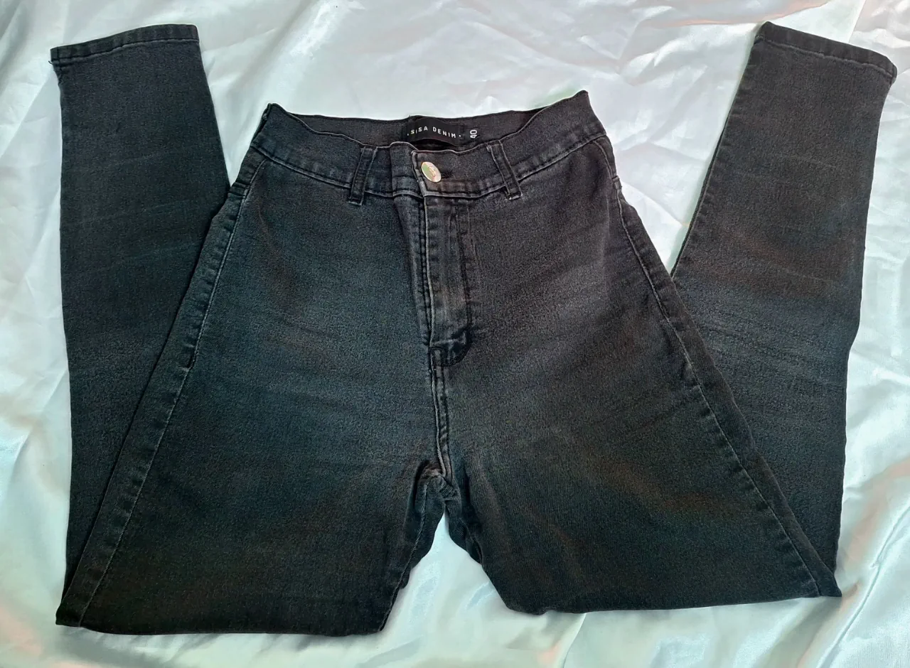 SISA DENIM · Talle EU 40