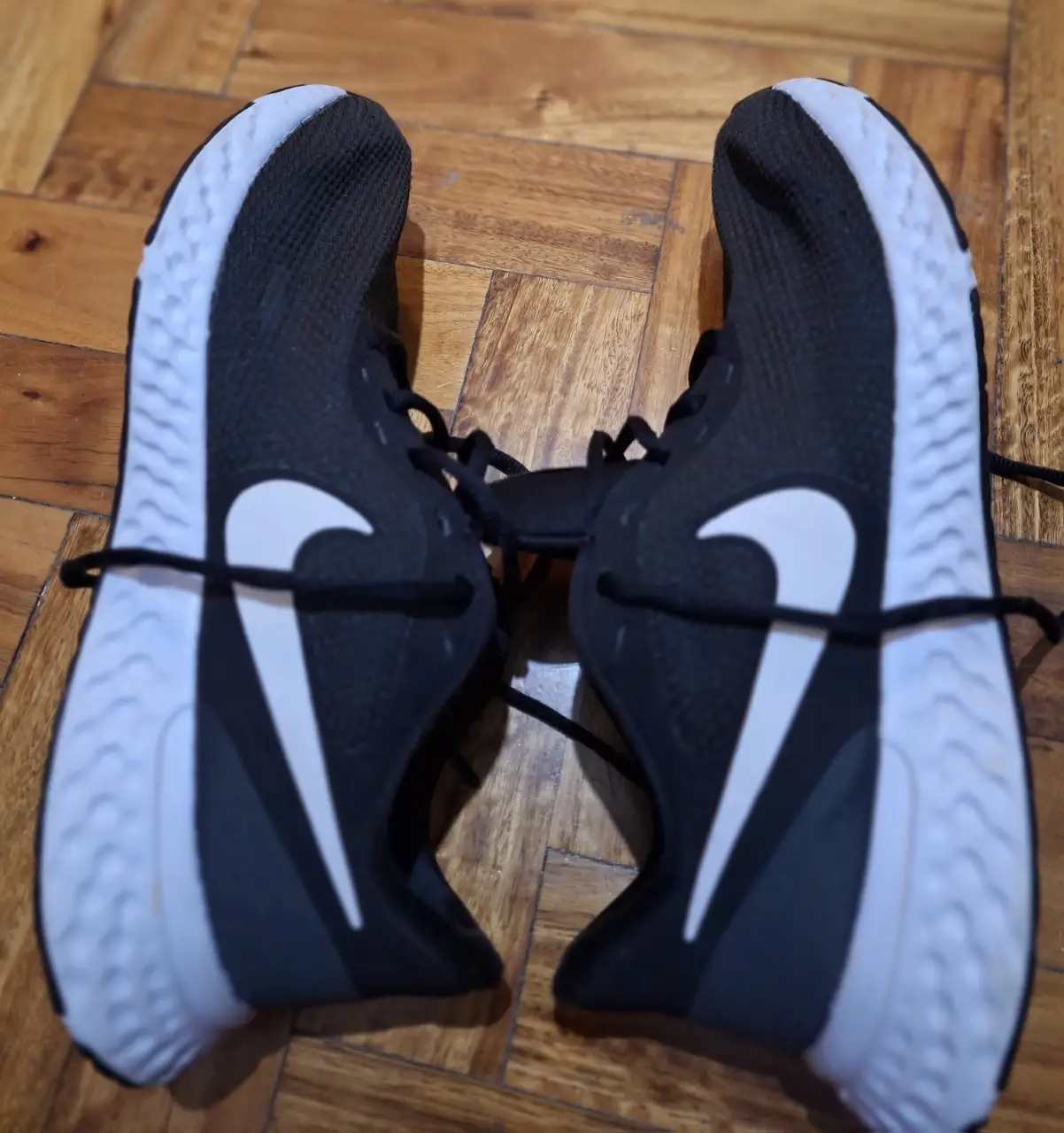 Nike · Talle US 7.5