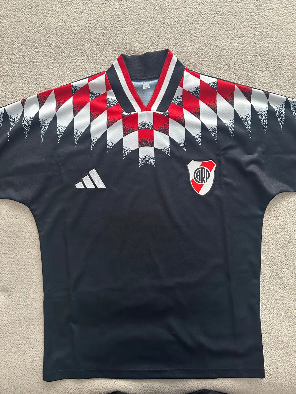 Remera adidas - imagen 1
