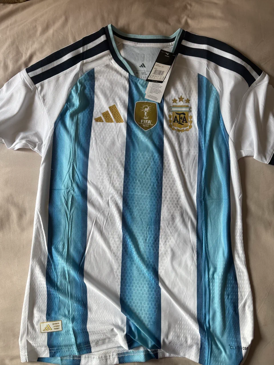 Camiseta adidas - imagen 1