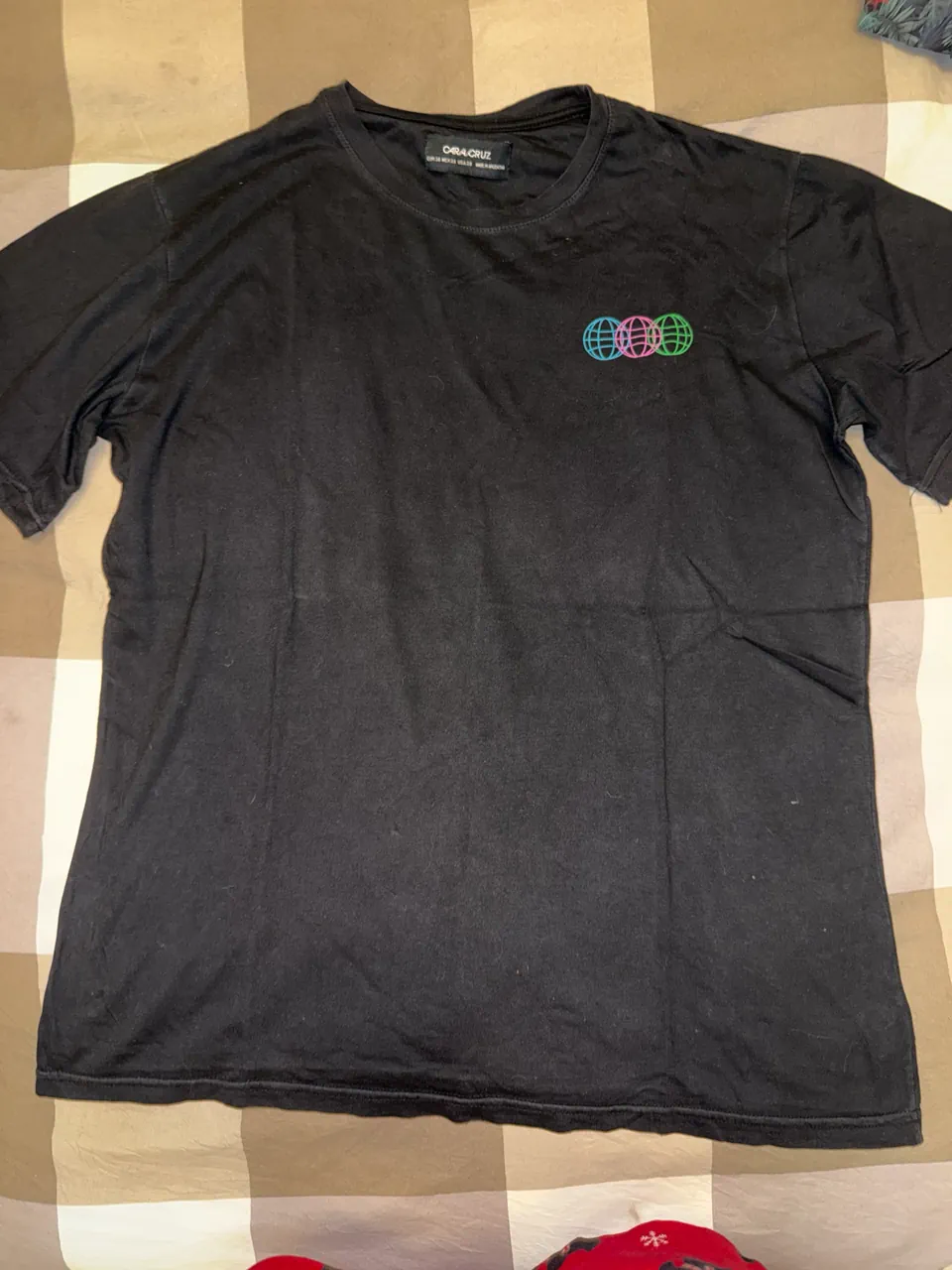 Remera Cara cruz · Talle XL