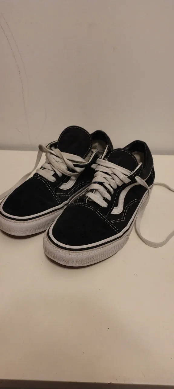 Vans · Talle AR 37