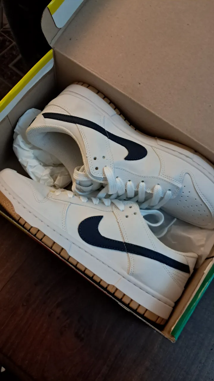 Nike · Talle AR 39