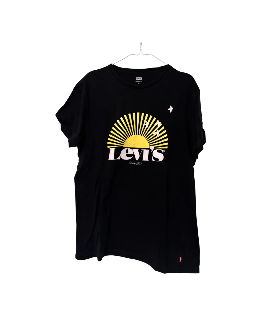 Remera Levi's · Talle M