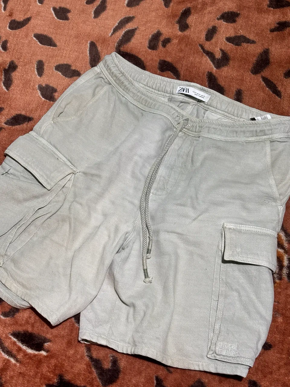 Bermuda Zara · Talle M