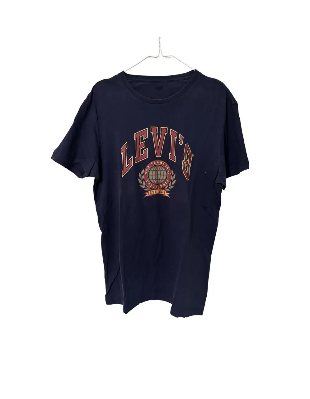 Remera Levi's · Talle M