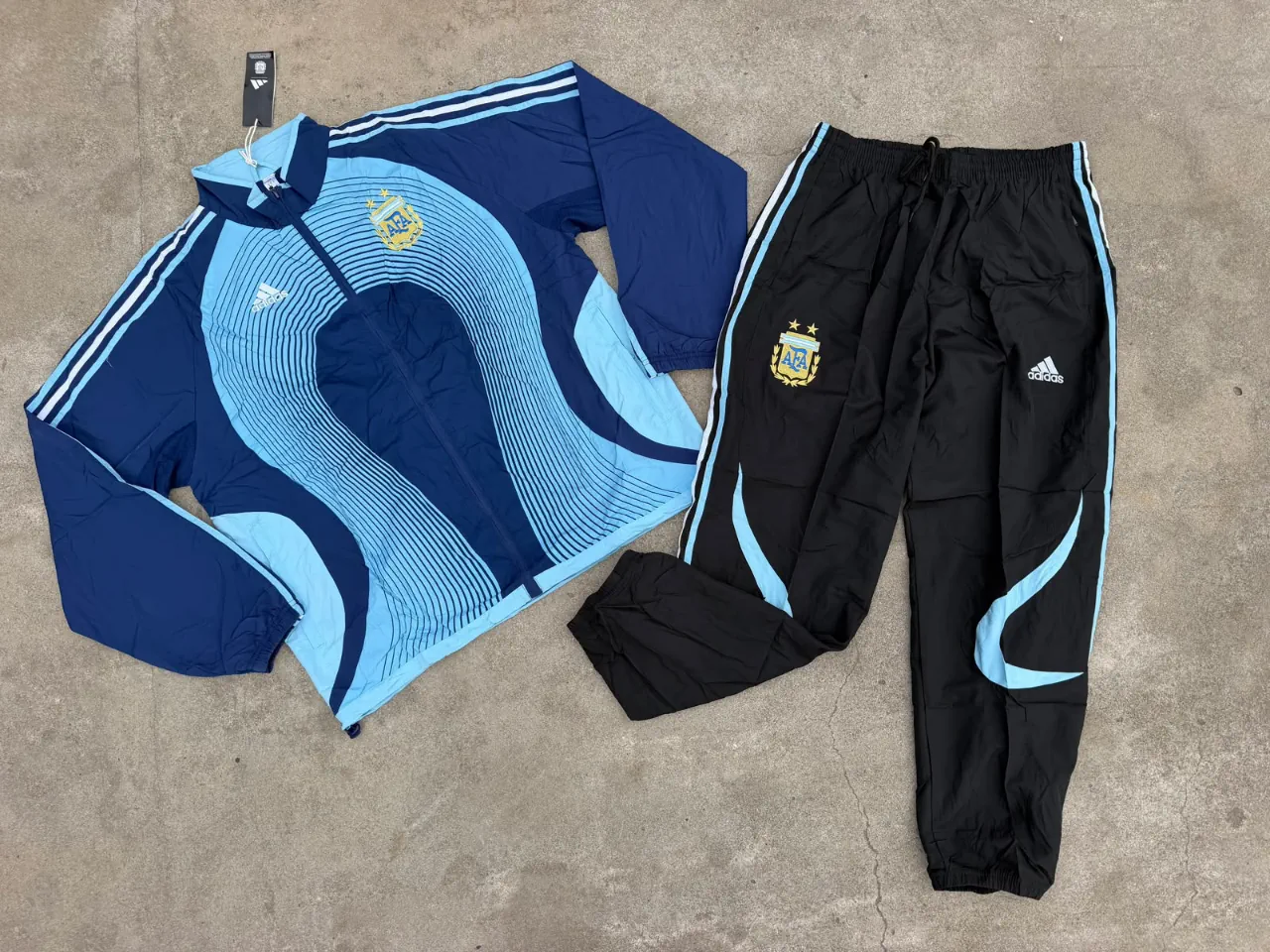Conjunto adidas - imagen 1