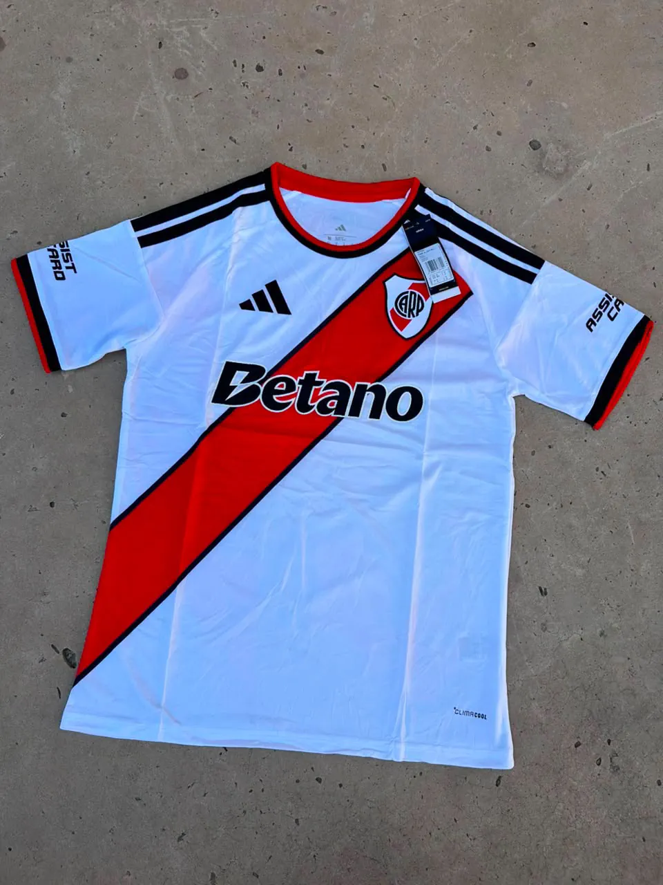 Camiseta adidas - imagen 1