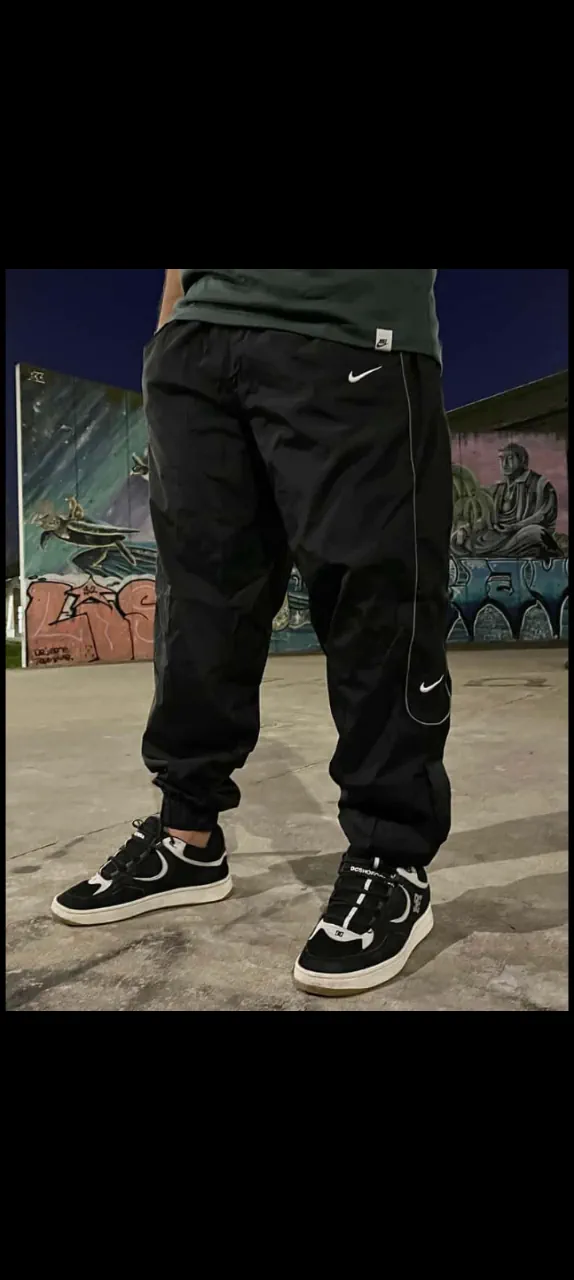 Pantalón Nike · Talle XL