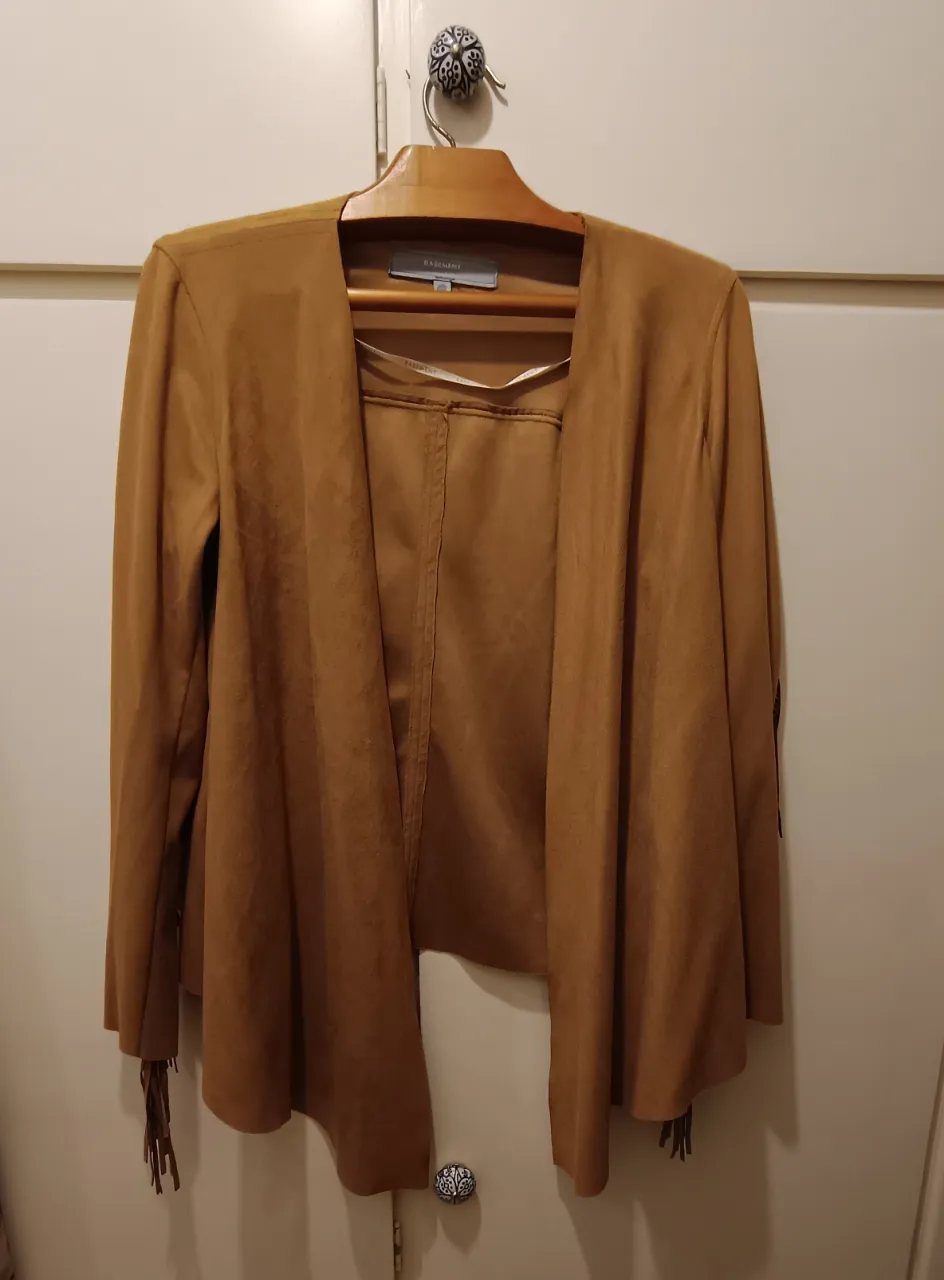 Campera Basement - imagen 1