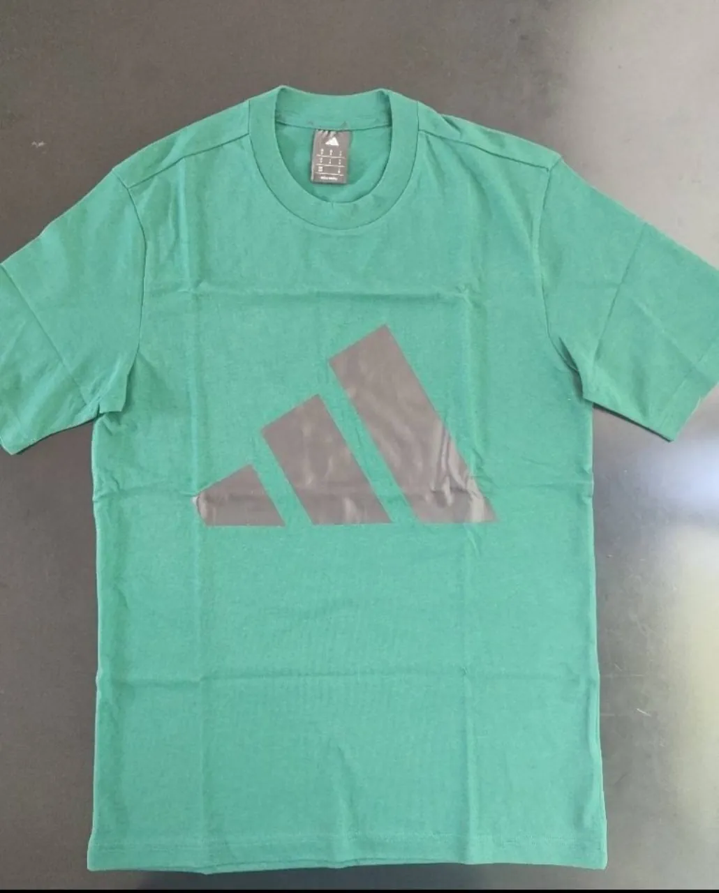 Remera adidas - imagen 1